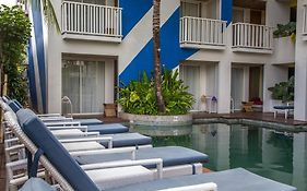 Bliss Surfer Hotel Legian